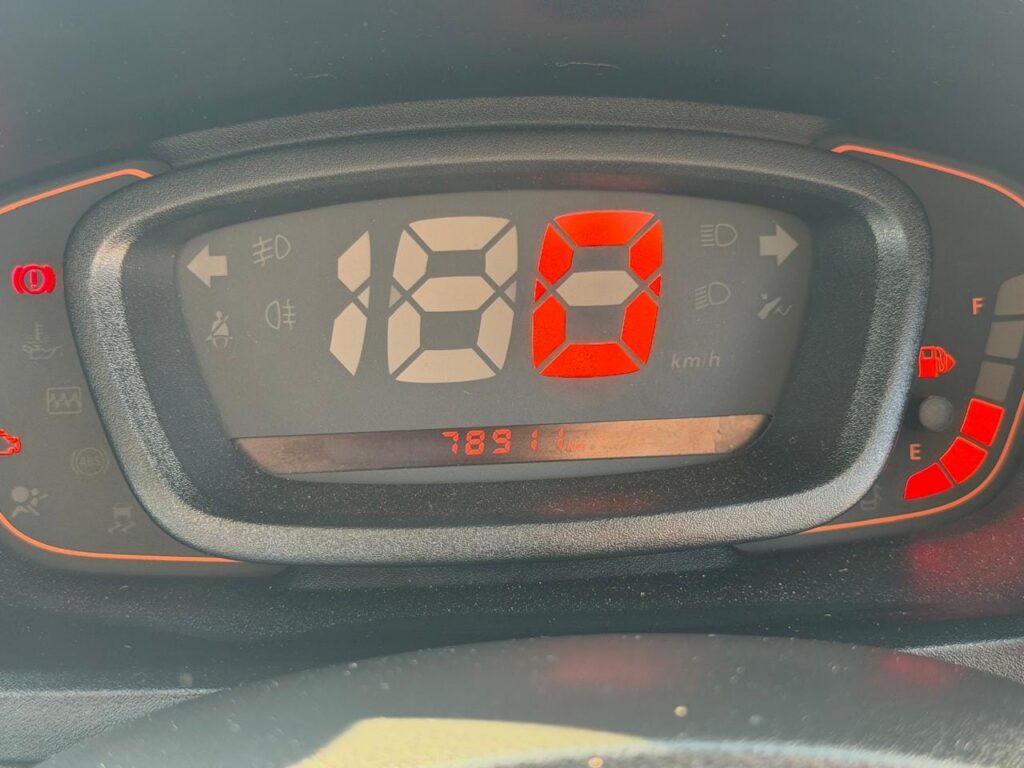 2018 Renault Kwid Dynamic 1.0 — photo 9
